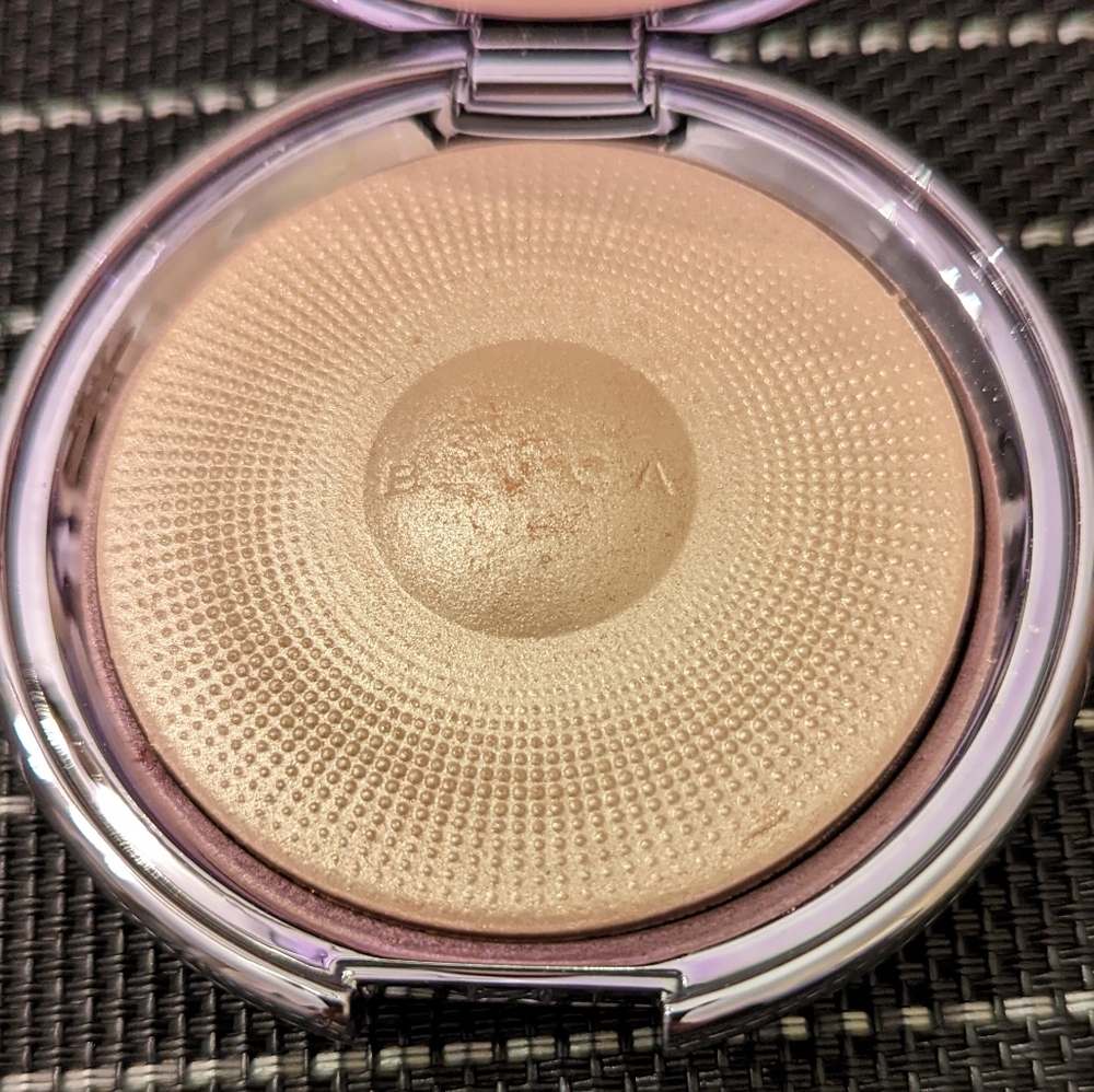 Becca Pearl Glow Luster Glow Powder